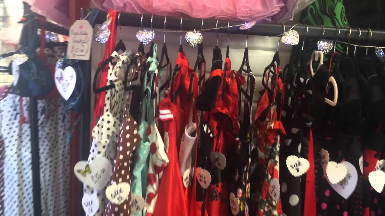 Sandie's Frocks & Frillies