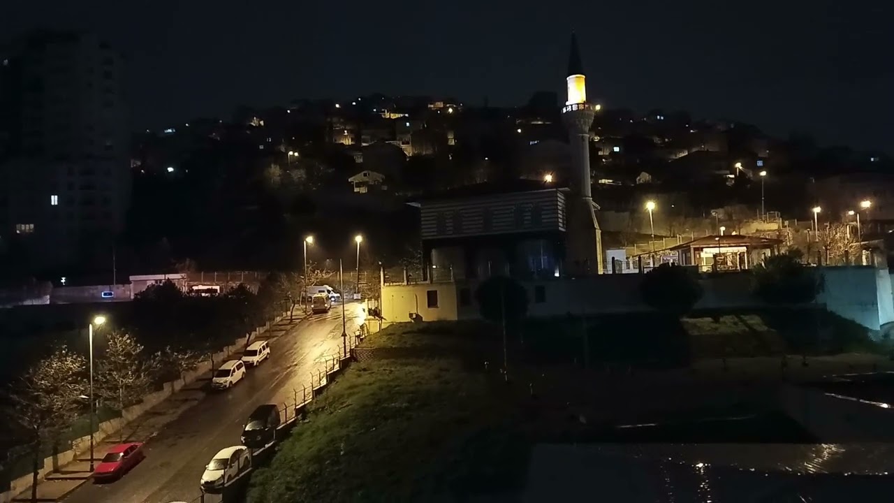 Kerim Ağcakaya'dan mükemmel bir sabah ezanı. 