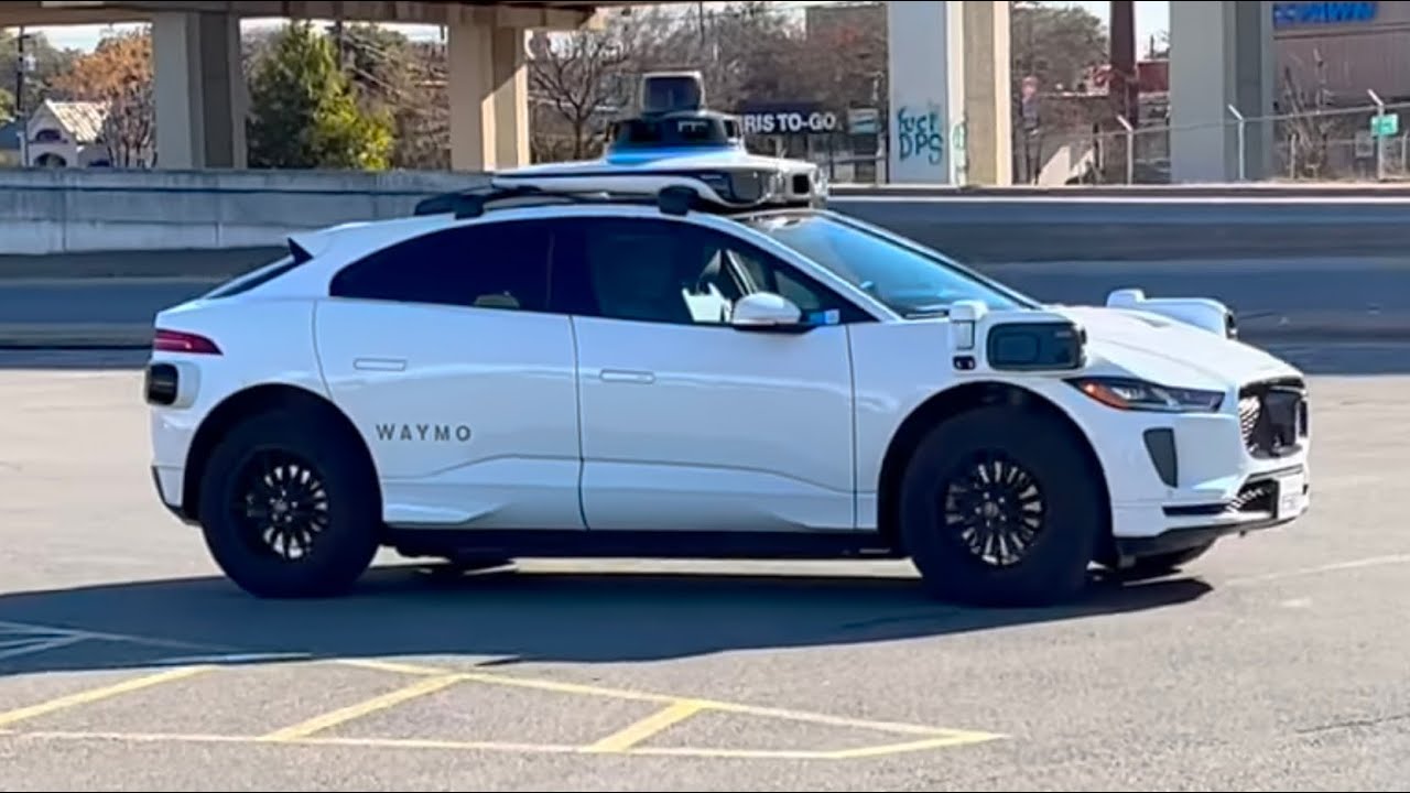 Тестирую БЕСПИЛОТНОЕ Такси Waymo В США!