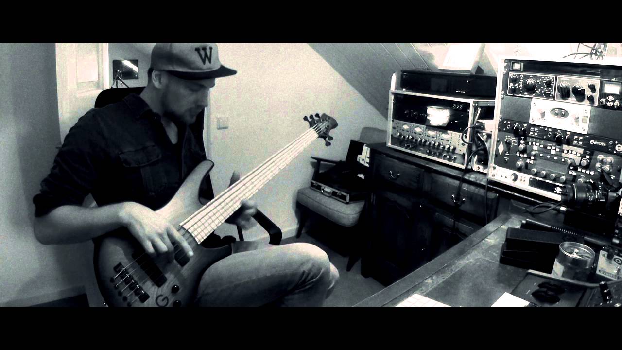 FRANZ BASSGUITARS WEGA 5 - Alex Grube