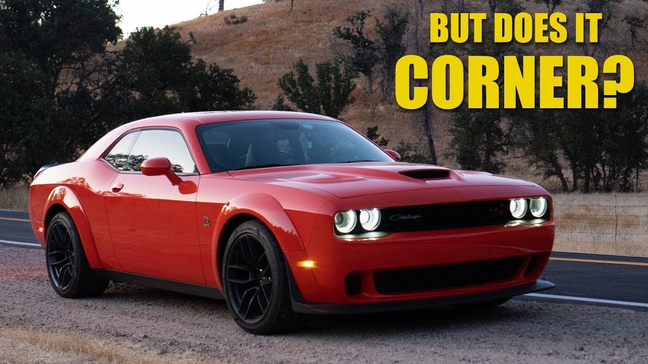 Обзор руководства по эксплуатации Dodge Challenger R/T Scatpack Widebody