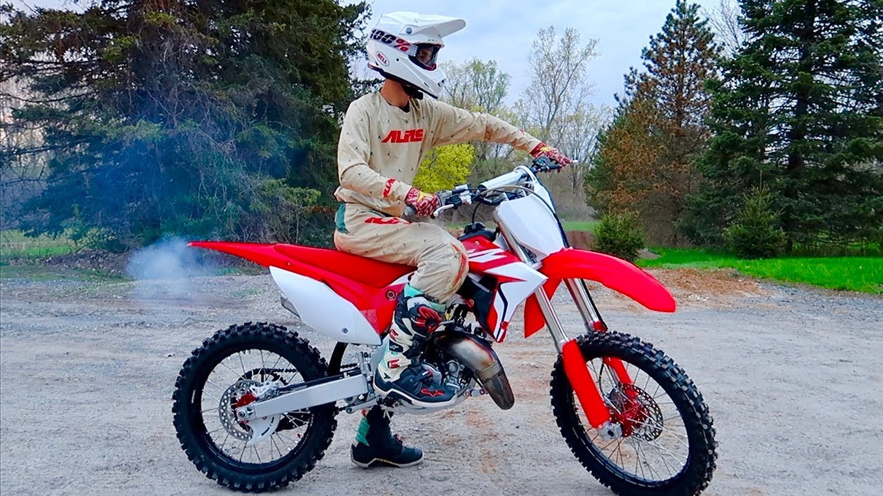 2019 CR125 2-тактный двигатель. Первая поездка