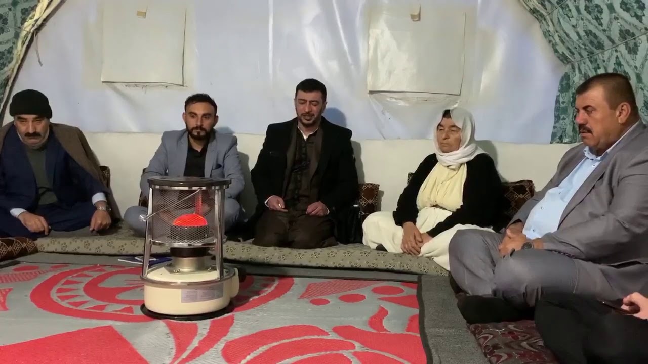 لعلمدار ( مروان بابيري ) يزور رمز التضحية الايزيدية في خيمتها .دای شمێ دێرو