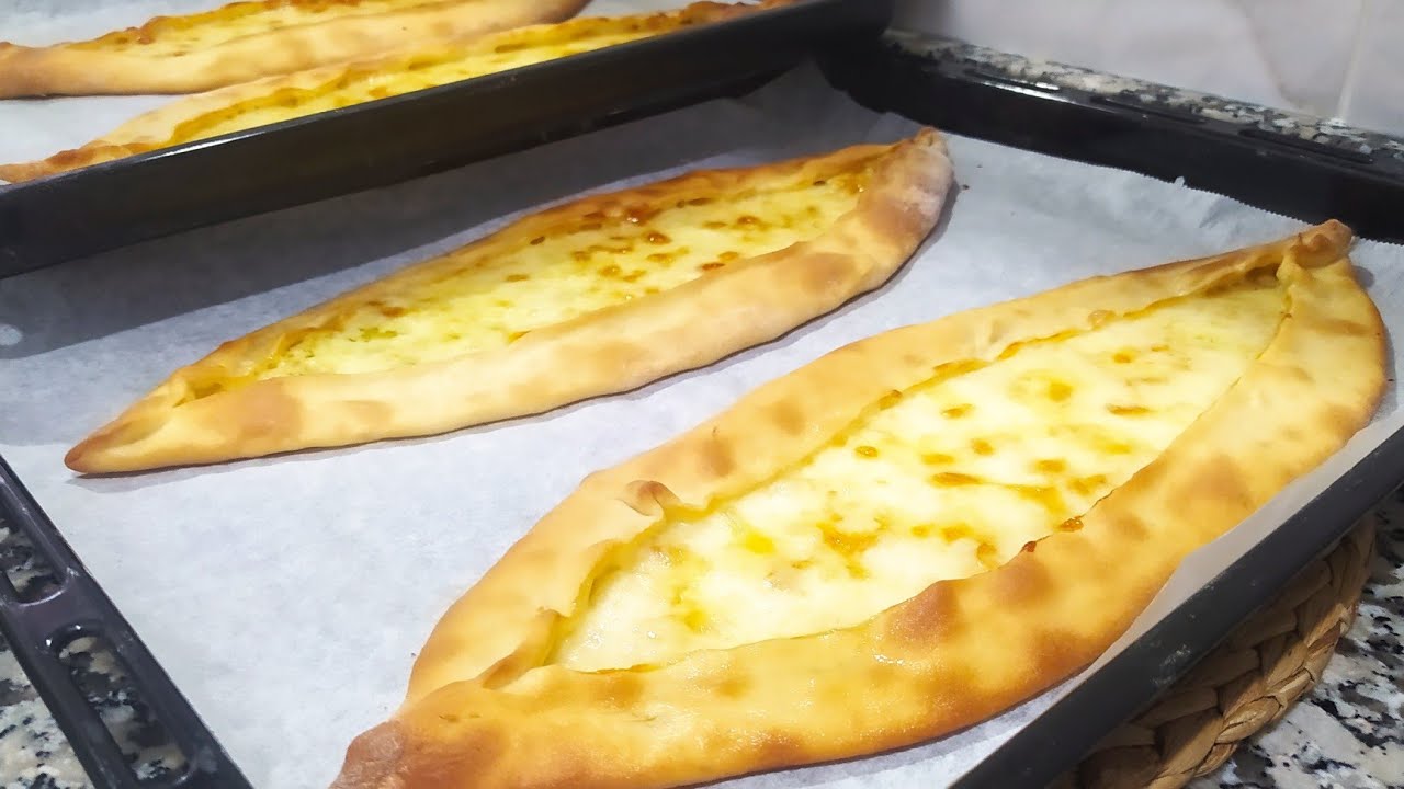 Pide Tarifi.Kaşarlı Pide Nasıl Yapılır.Evde Pide Yapılışı.