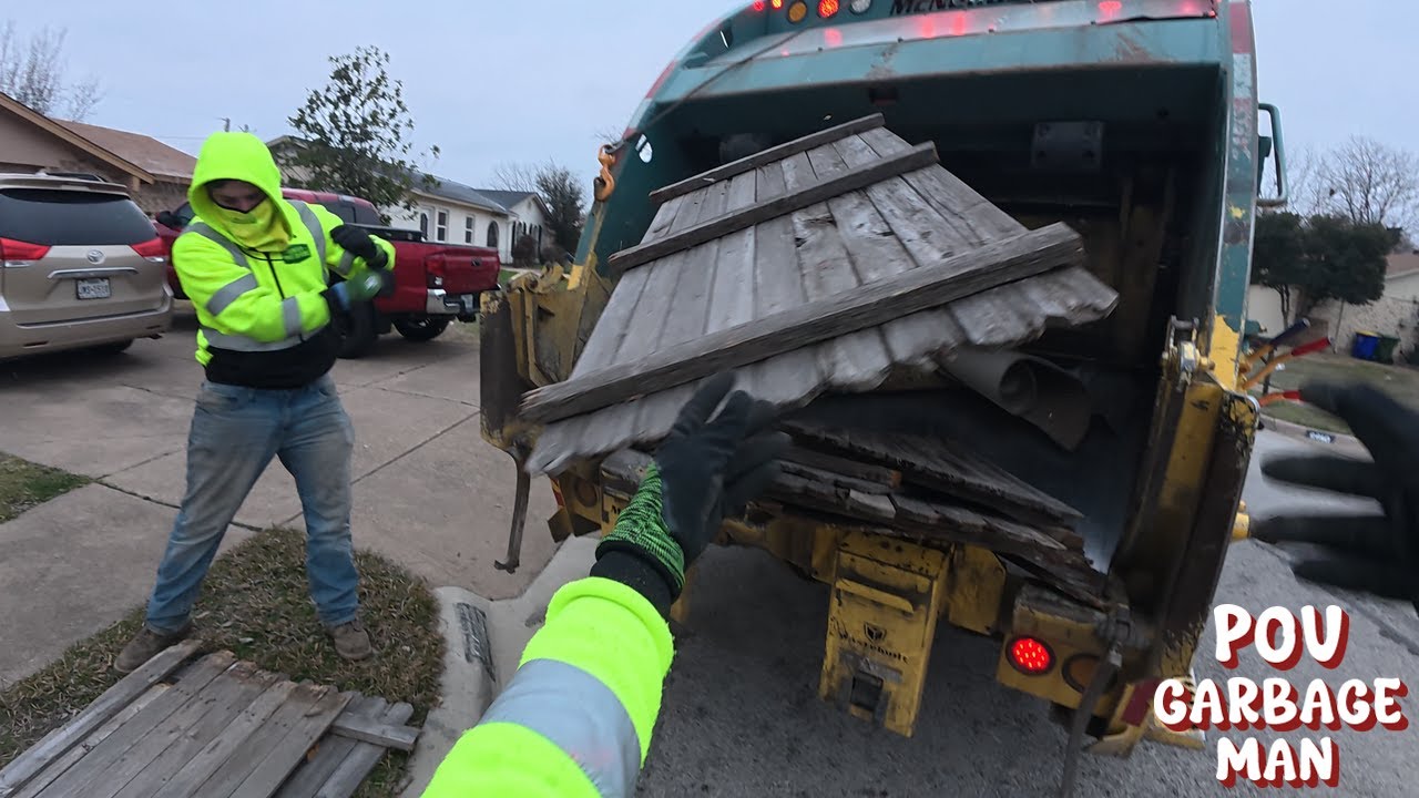Bulky Garbage Collection - Rearloader Trash Truck | 4K HD