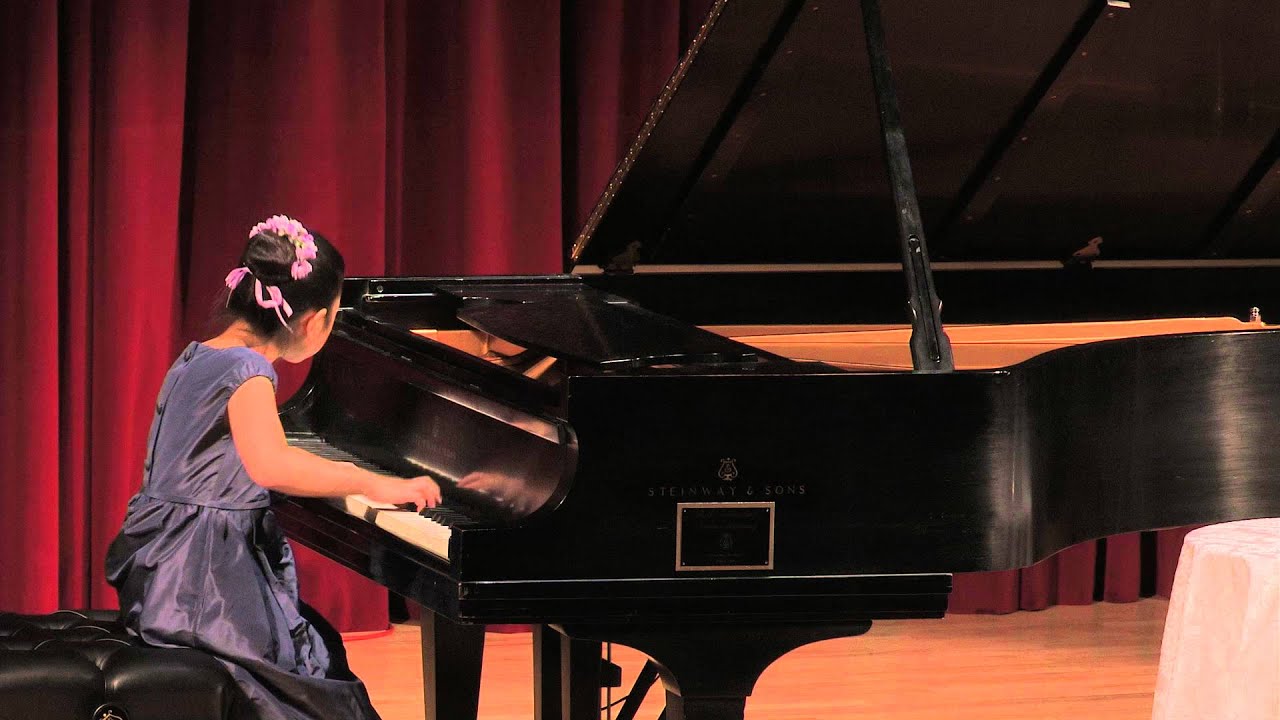 Opus 4 Studios: Constantina Tsang, piano - &Eacute;tude in F minor, Op. 25 No. 2  -  Fr&eacute;d&eacute;ric Chopin
