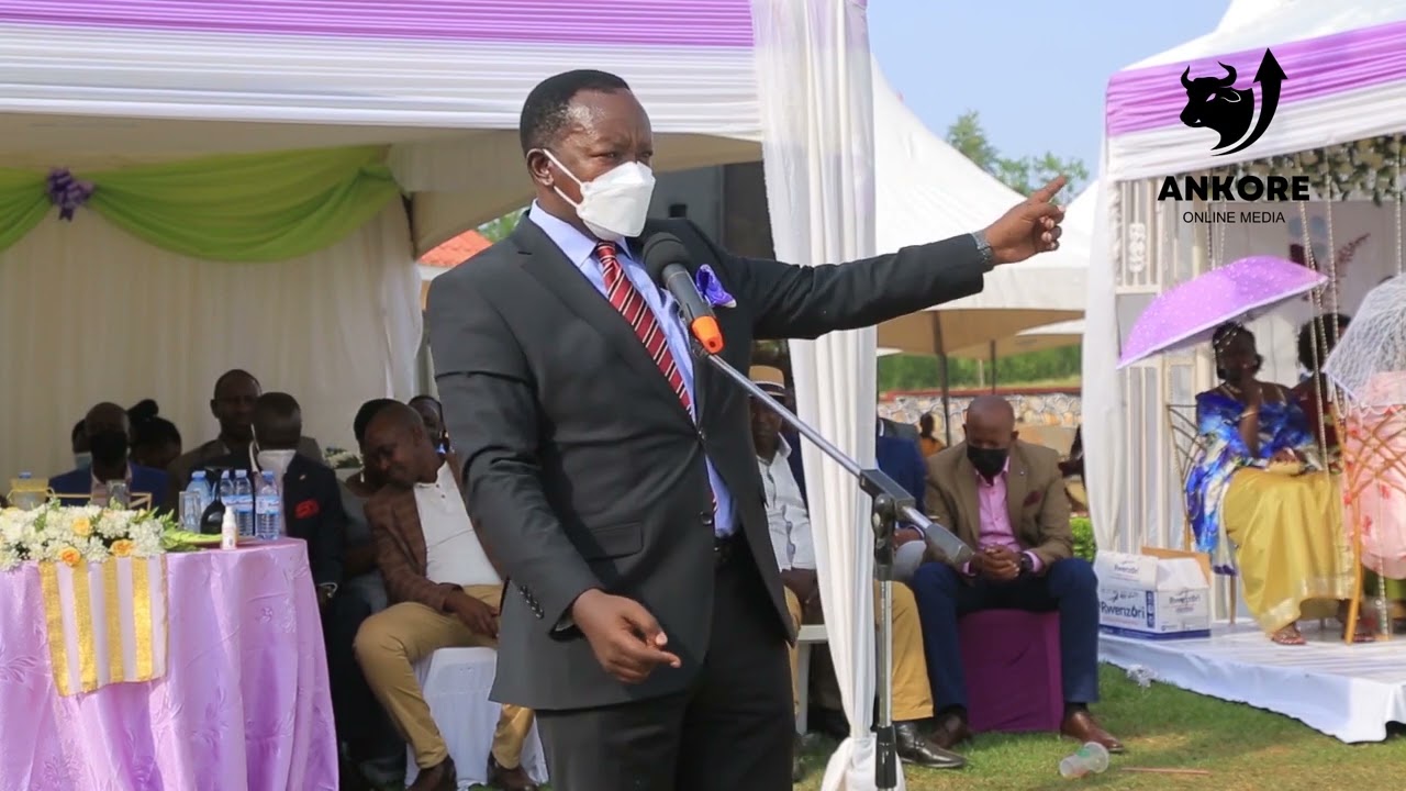 Hon Willison Kajwengye aha Kuhingira