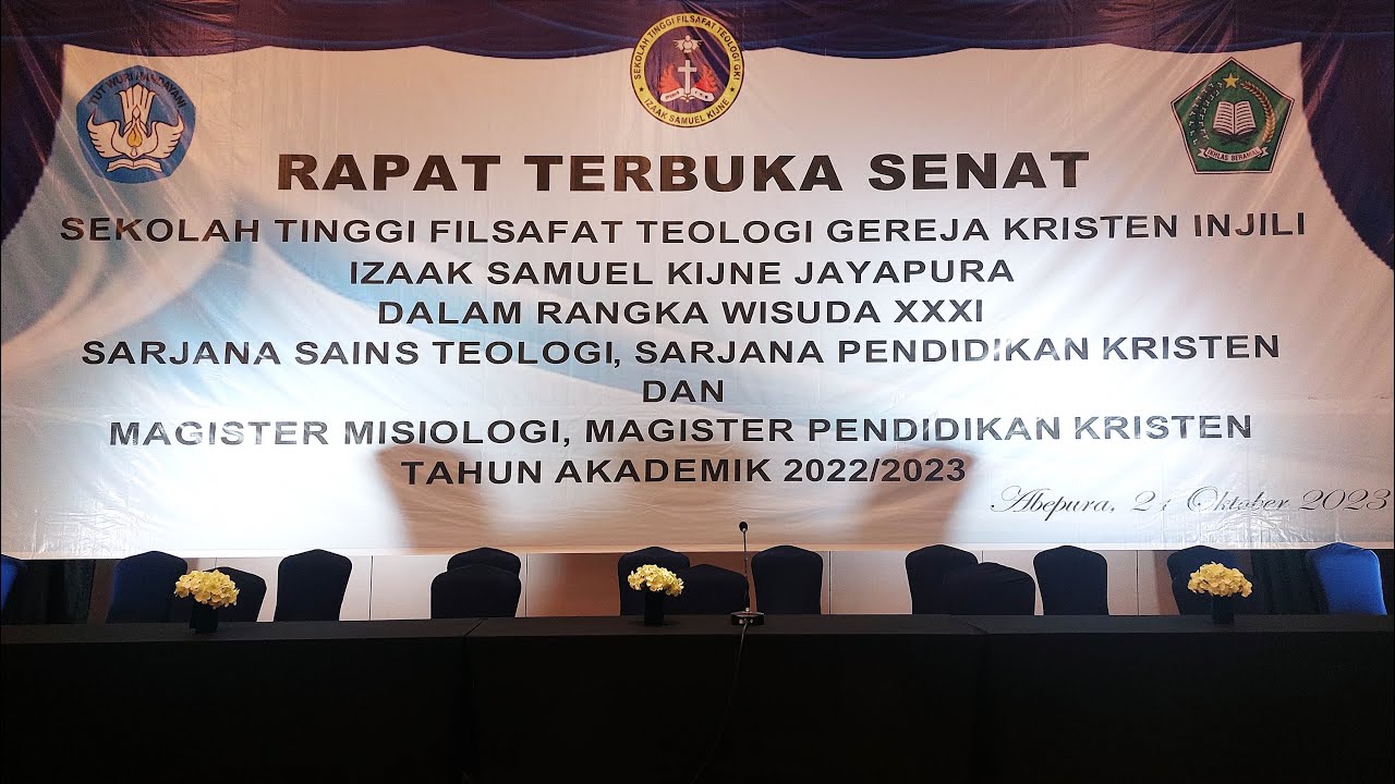 WISUDA XXXI STFT GKI I.S.KIJNE JAYAPURA TAHUN AKADEMIK 2022/2023