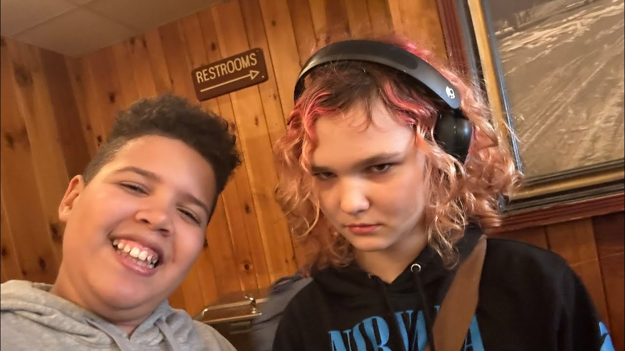 Going shopping with cotton candy ￼