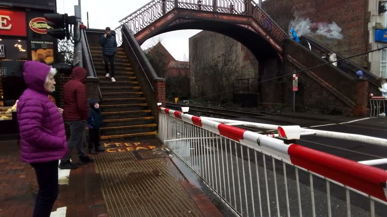 Poole High Street Level Crossing - Dorset (25/01/26)