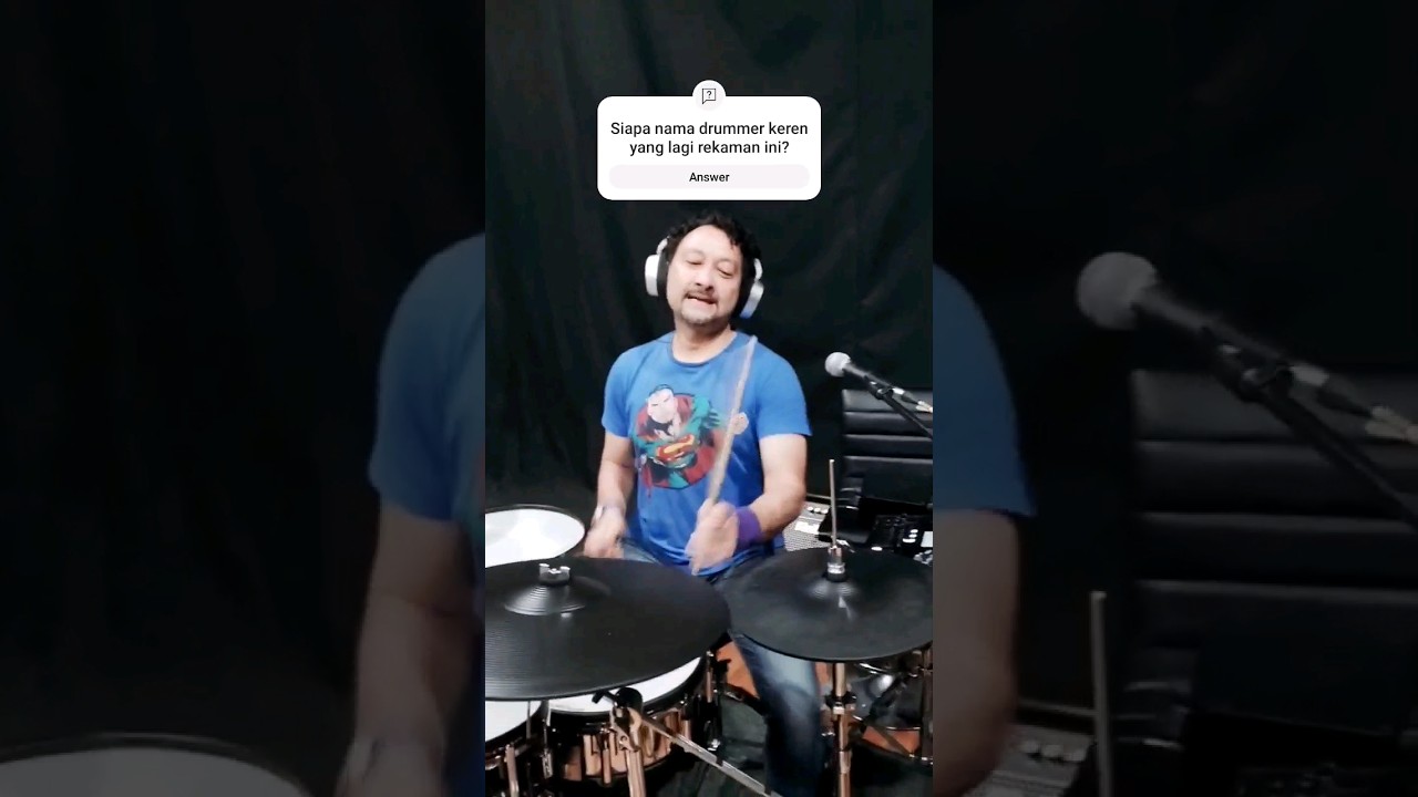 Studio session collaboration untuk single berikutnya, get ready Flymates! #thefly #newsingle