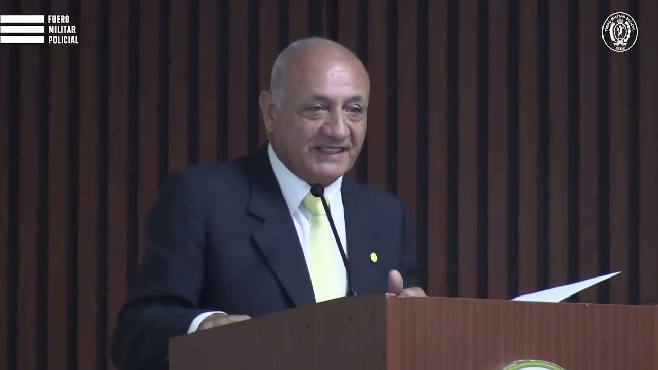 CAEJM presenta obra especializada en Derecho Penal Militar Policial y la revista El Jurista