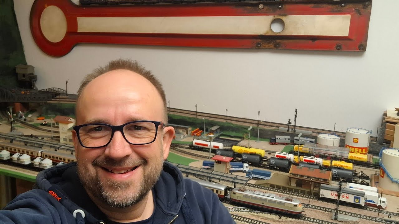 Teil 1 Erweiterung meiner Märklin Anlage & Fahrbetrieb auf M-Gleis 😀