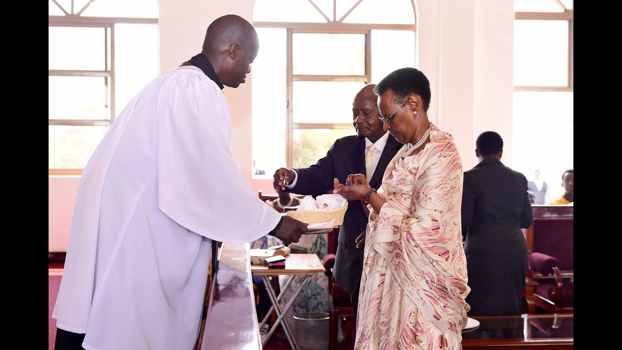 MUSEVENI - JANET MUSEVENI AND THE FIRST FAMILY CELEBRATE CHRISTMAS IN KIRUHURA.