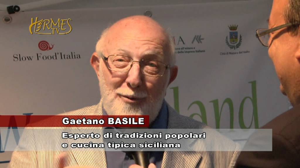 Gaetano Basile, tra il serio e il faceto, affascina con i suoi racconti sulla cucina