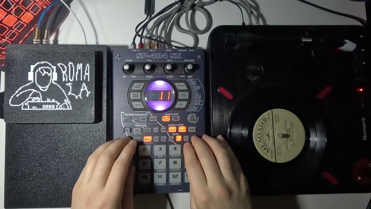 НОЧНОЙ БИТ #78 - ROLAND SP-404SX LO-FI BEAT СЕМПЛИРУЮ ВИНИЛ