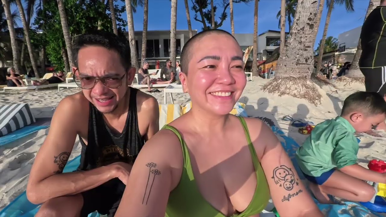 DINALA NAMIN SI JIROU SA BORACAY!!