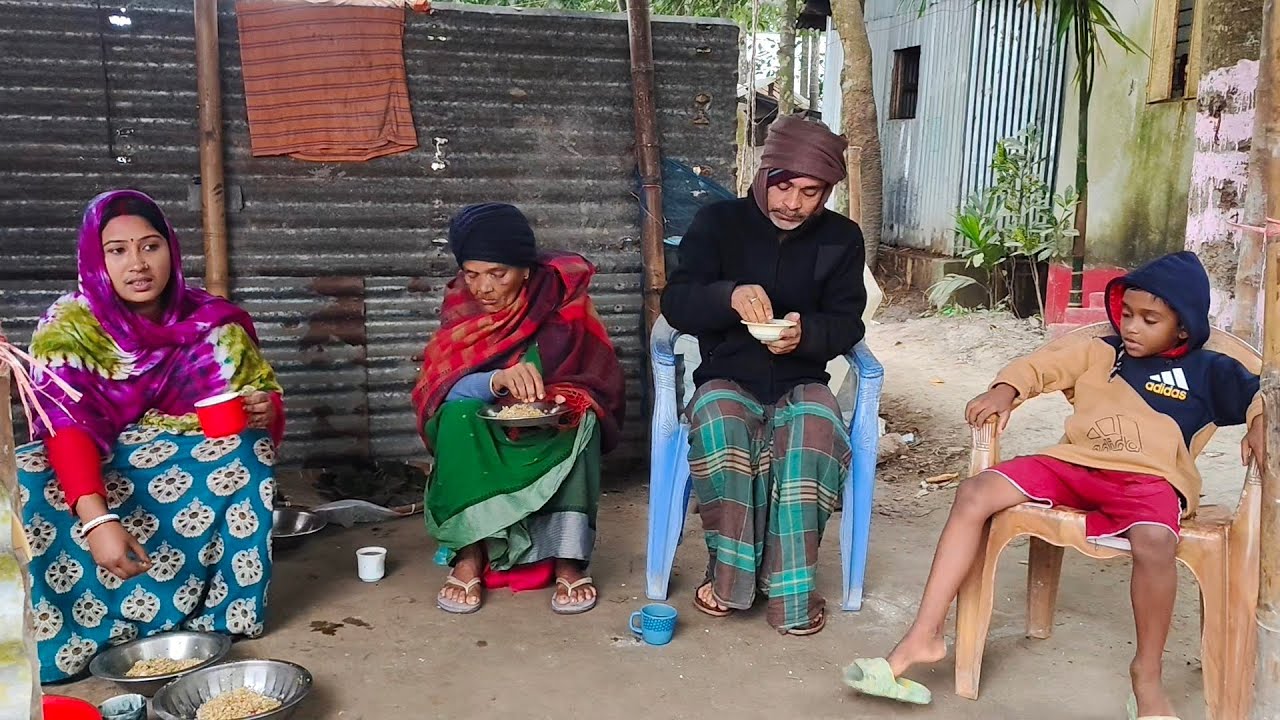 আজ পরিবারের সবাইকে নিয়ে সকালবেলা 