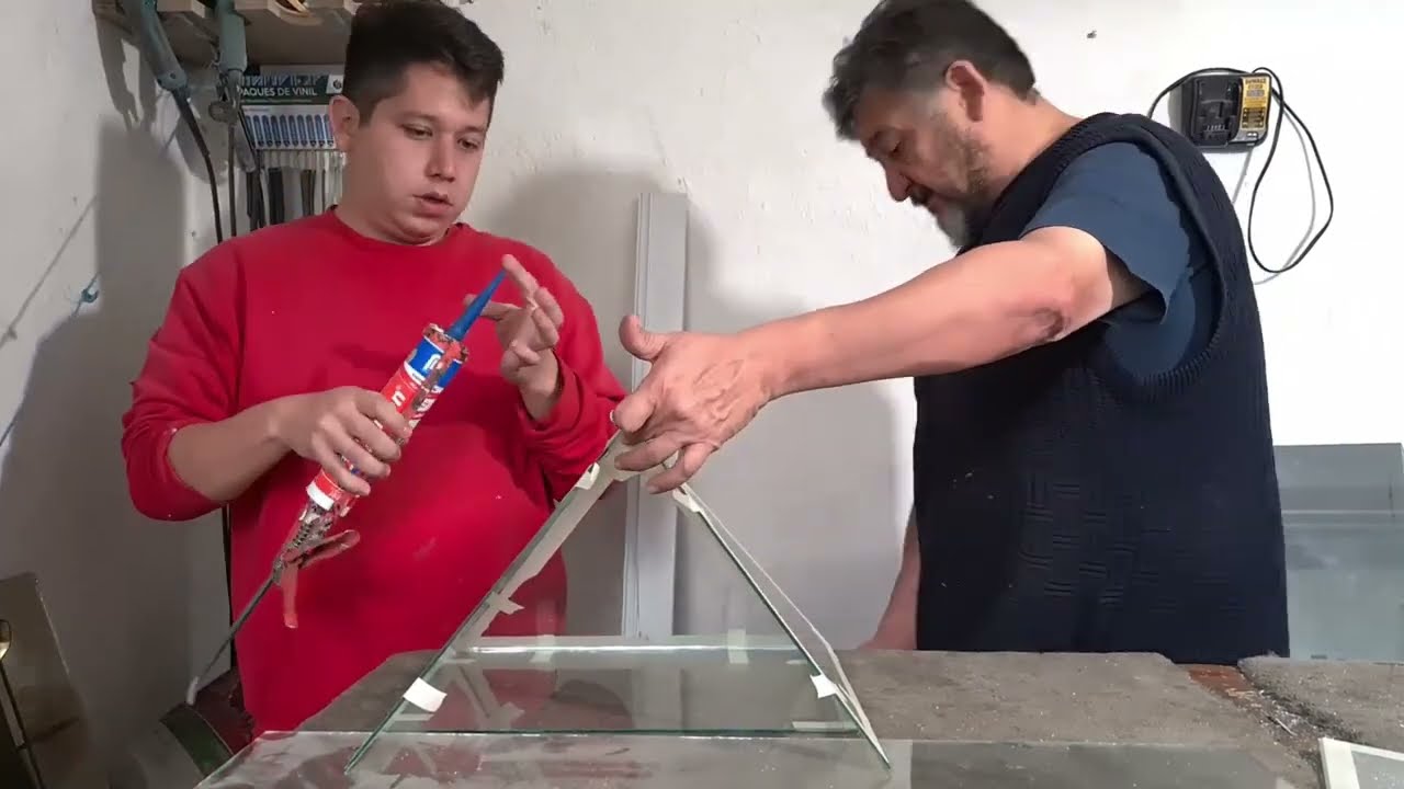Como hacer una piramide de cristal