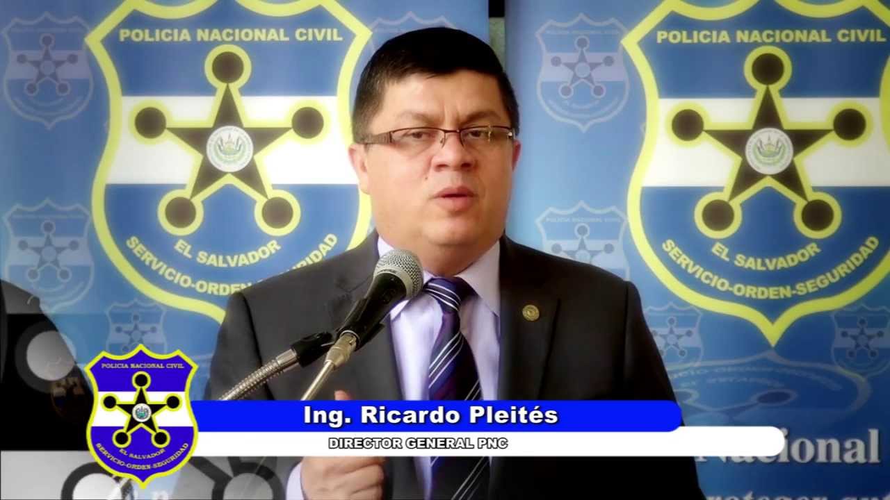 Director general y Subdirector PNC brindan Conferencia de prensa.