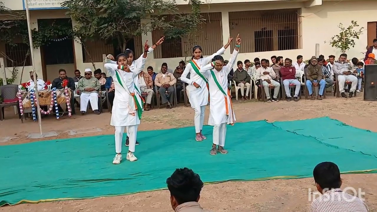 Dance by Std 9 girls 
