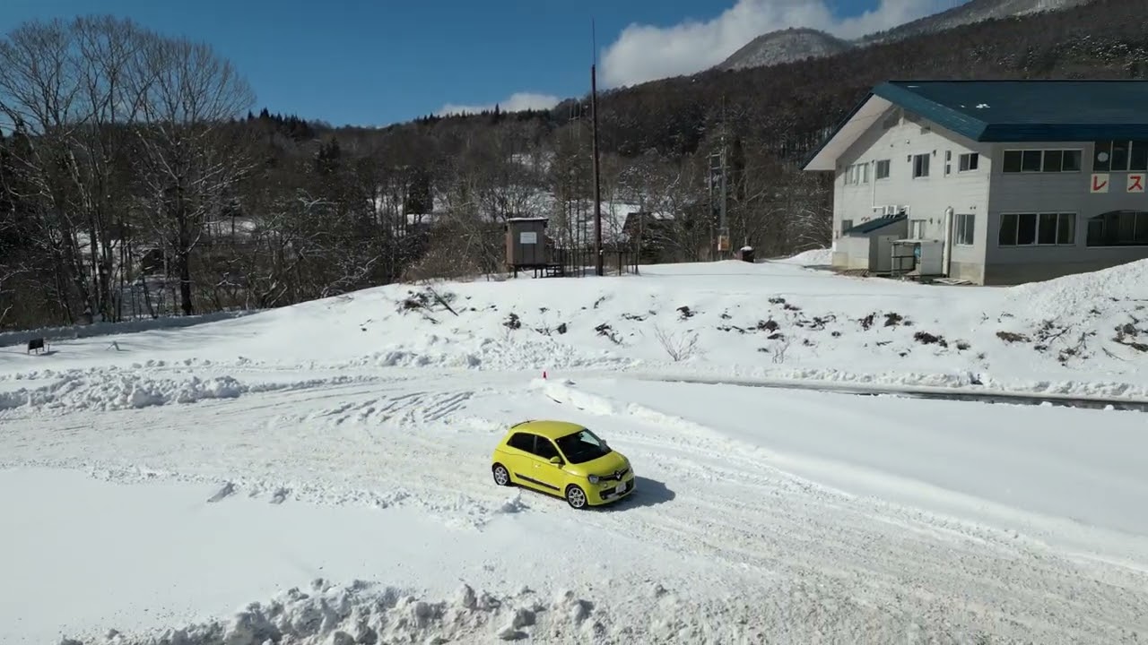 トゥインゴ AHH4D 0735【飯綱スノーモーターパーク ドローン撮影動画 】2026/2/14