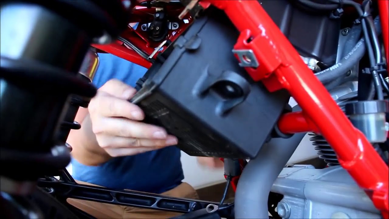 08 Ducati Sport 1000 Battery replacement