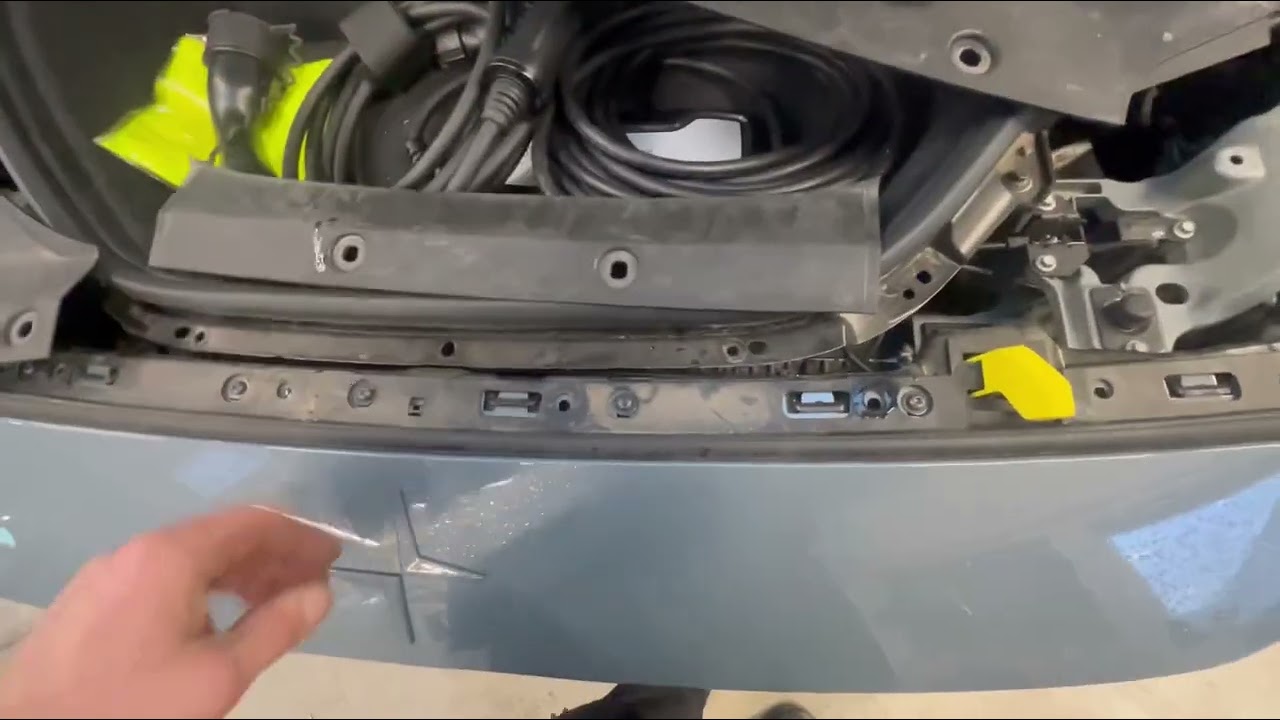 Removing the front bumper polestar Снятие переднего бампера Polestar