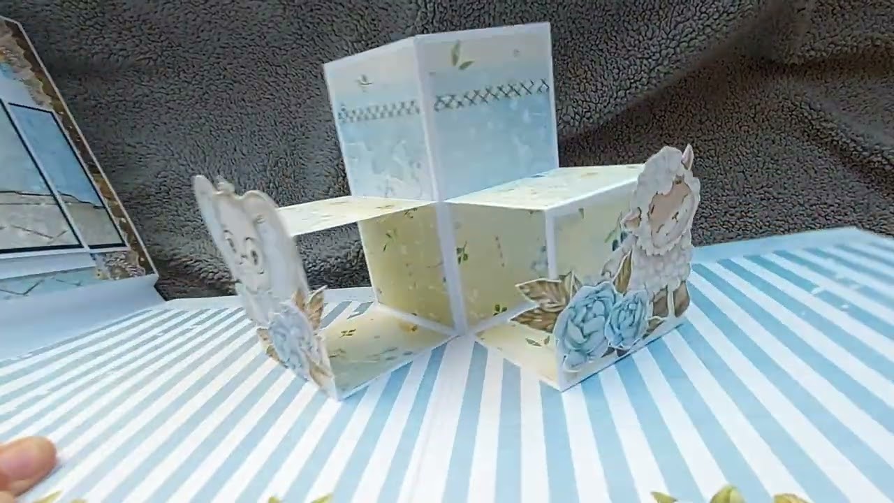Duży album dla chłopca z elementami pop up z dwóch kolekcji Craft o'Clock
