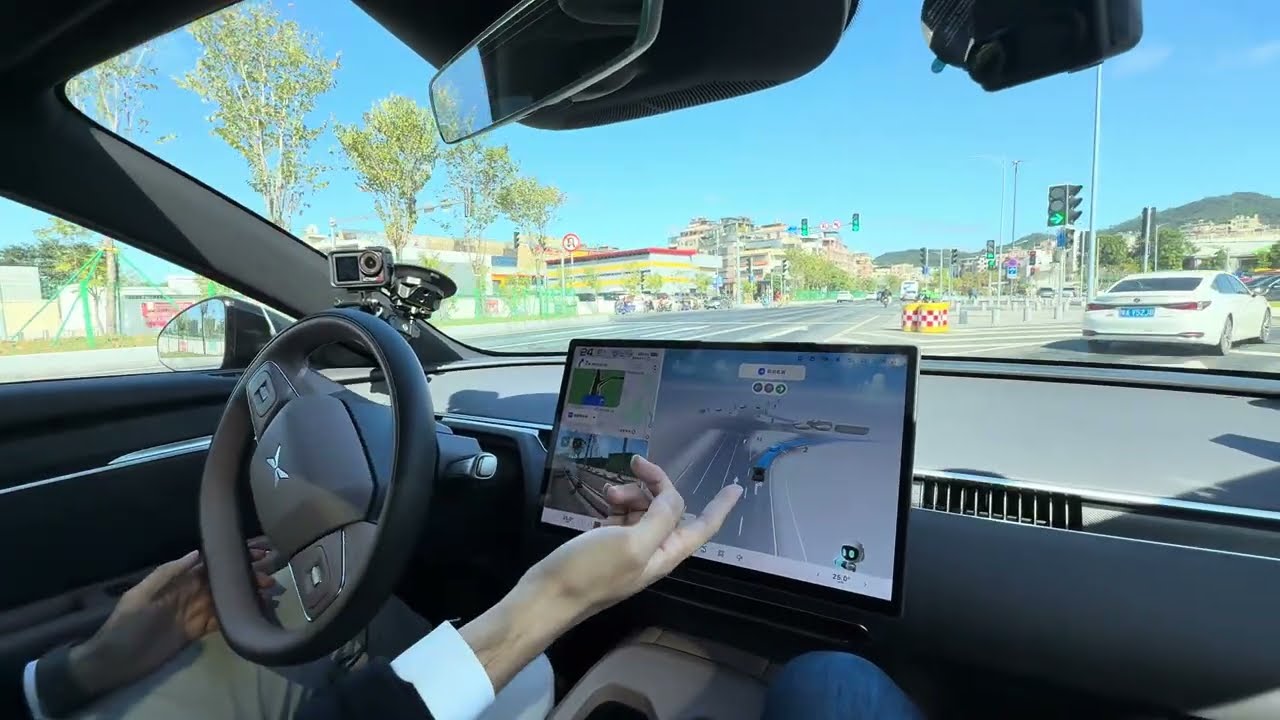 Неотредактированный тест-драйв конкурента Tesla FSD от Xpeng