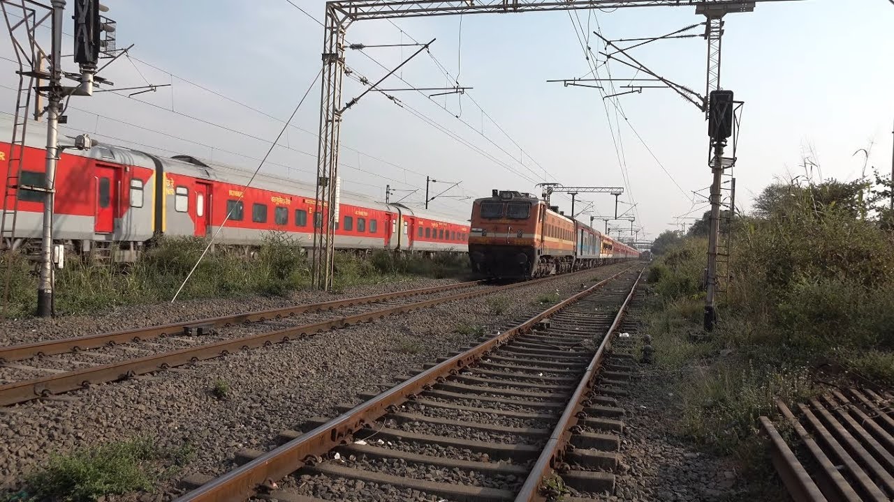 DOUBLE DHAMAKA - Simultaneous Furious Captures of Ernakulam Duronto & Route Diverted Pawan Express !