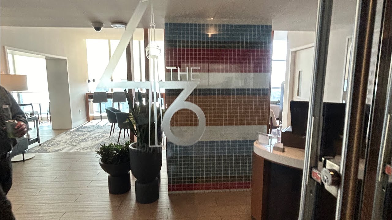 Delta Hotels Club Level: Room Tour, Toronto CA