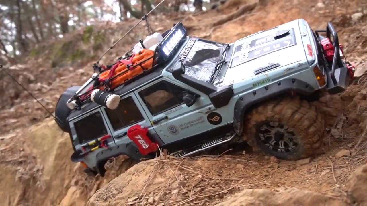 1/10 Scale Jeep Rubicon & Cherokee│Off Road Adventure│Going to the Summit 2021