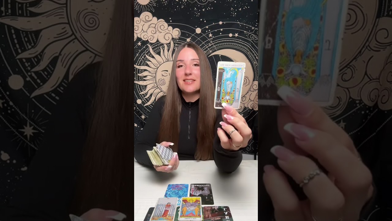 #tarotkarten #orakel #liebeslegung #tarotliebe #spirituell #kartenleger #tarotlegung #tarot