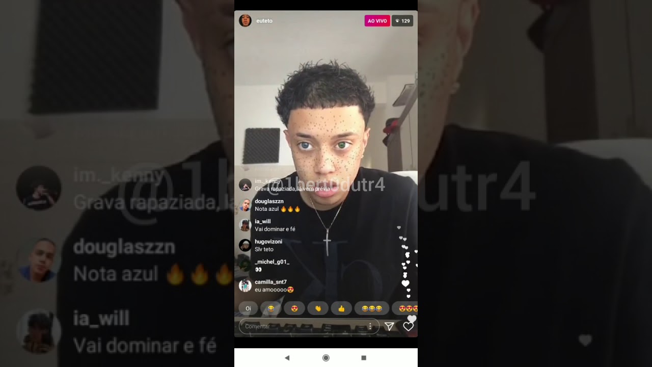Teto ouvindo m&uacute;sica das antigas