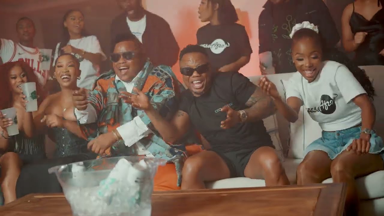Dladla Mshunqisi Feat. Goldmax, Siboniso Shozi & Dj Tira - Yini Lengaka (Official Music Video)