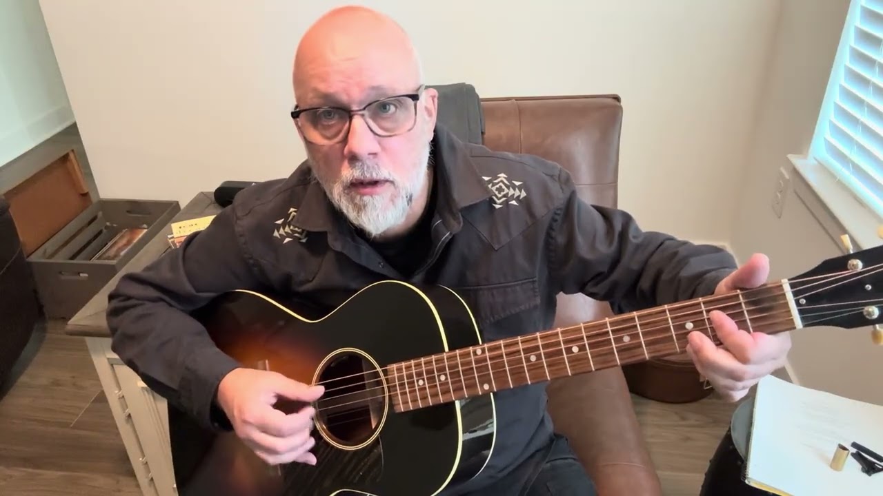 Comparing a Martin 000 Junior with a Gibson L-00, Which Sounds Better?