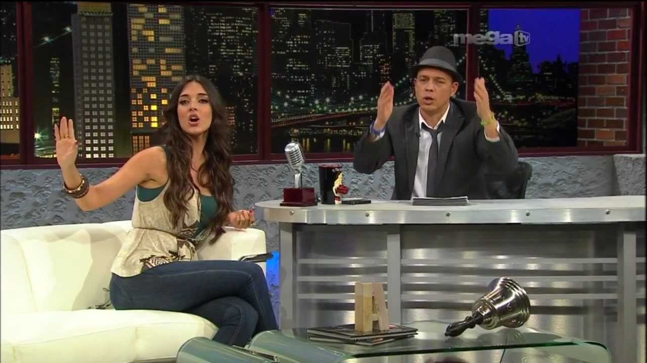 Super Sexy Amelia Vega Entrevista y Canta "Agua Dulce" Esta Noche Tu Nite (10-26-11)