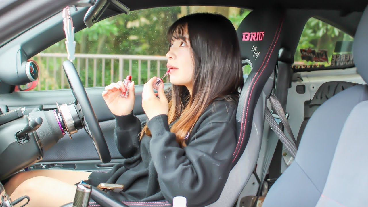 19才セクシー女優の愛車は400馬力のシルビアS15。LINK制御、HKS GT3RSタービン、HPI製ニス6、鍛造ピストン、H断面コンロッド。