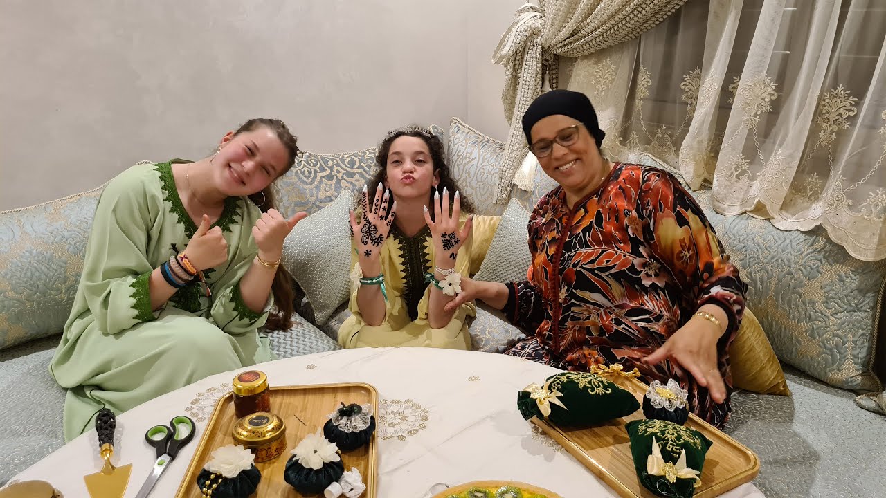 4K ☪️👸🍤 اليوم 26 من رمضان، صوبنا روز كنطونيزي. وفرحت البنات بقفطنات والحنة