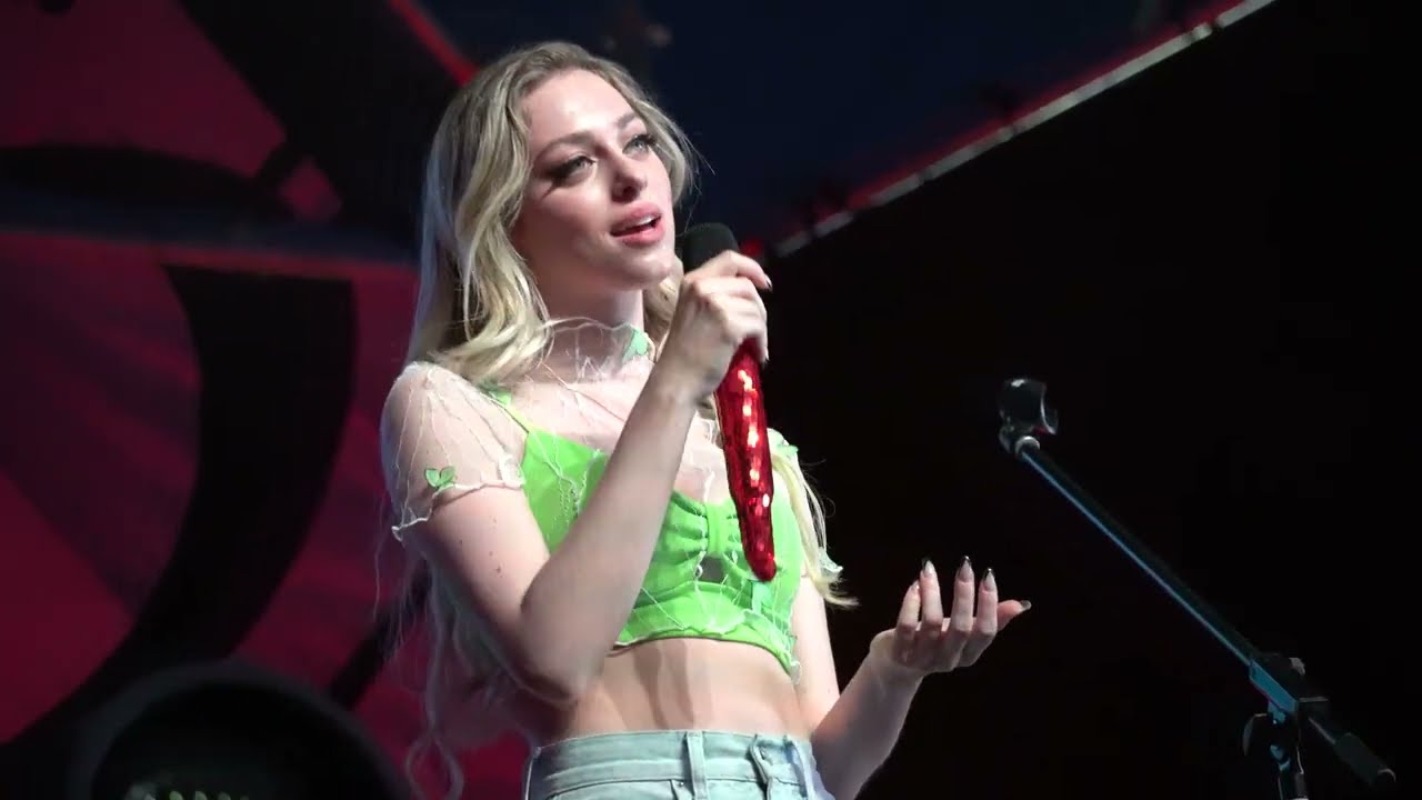 Camille - Lift U Up/Hou Vol - LIVE op 't Festival Tervuren 2022