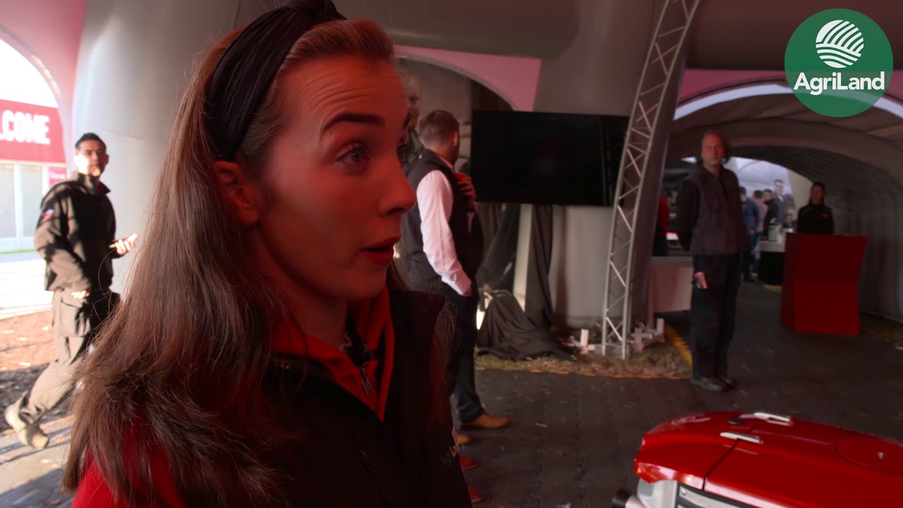 Lely's latest automated scrapers strut their stuff - at 'Ploughing 2019'