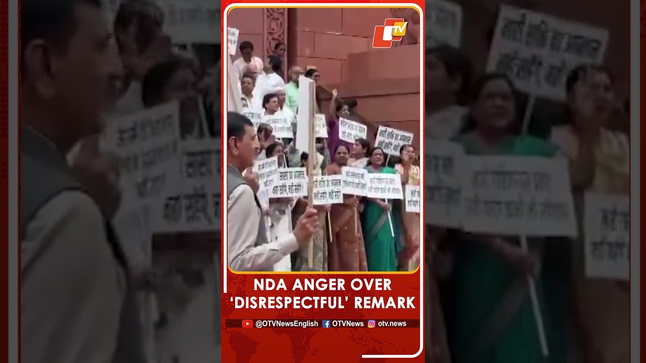 NDA MPs Stage Protest Outside Parliament Over AIIA Chief&rsquo;s Remark On Dimple Yadav