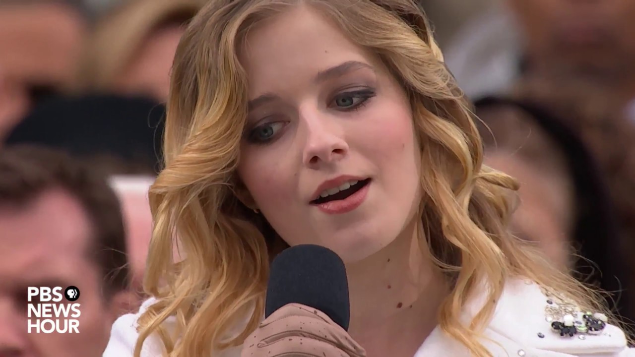 Jackie Evancho sings the national anthem at Inauguration Day 2017