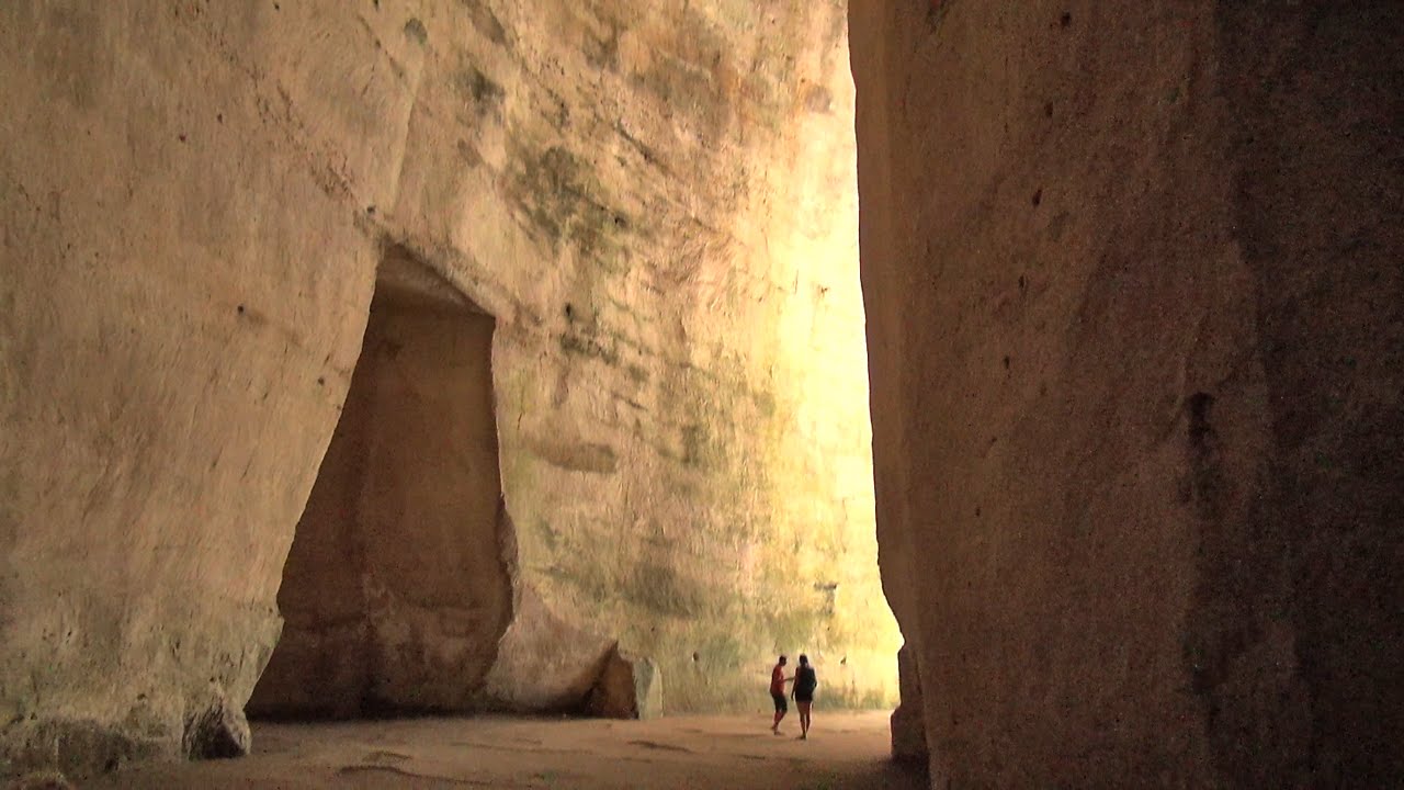 Orecchio di Dionisio – Ear of Dionysius, Siracusa, Sicily