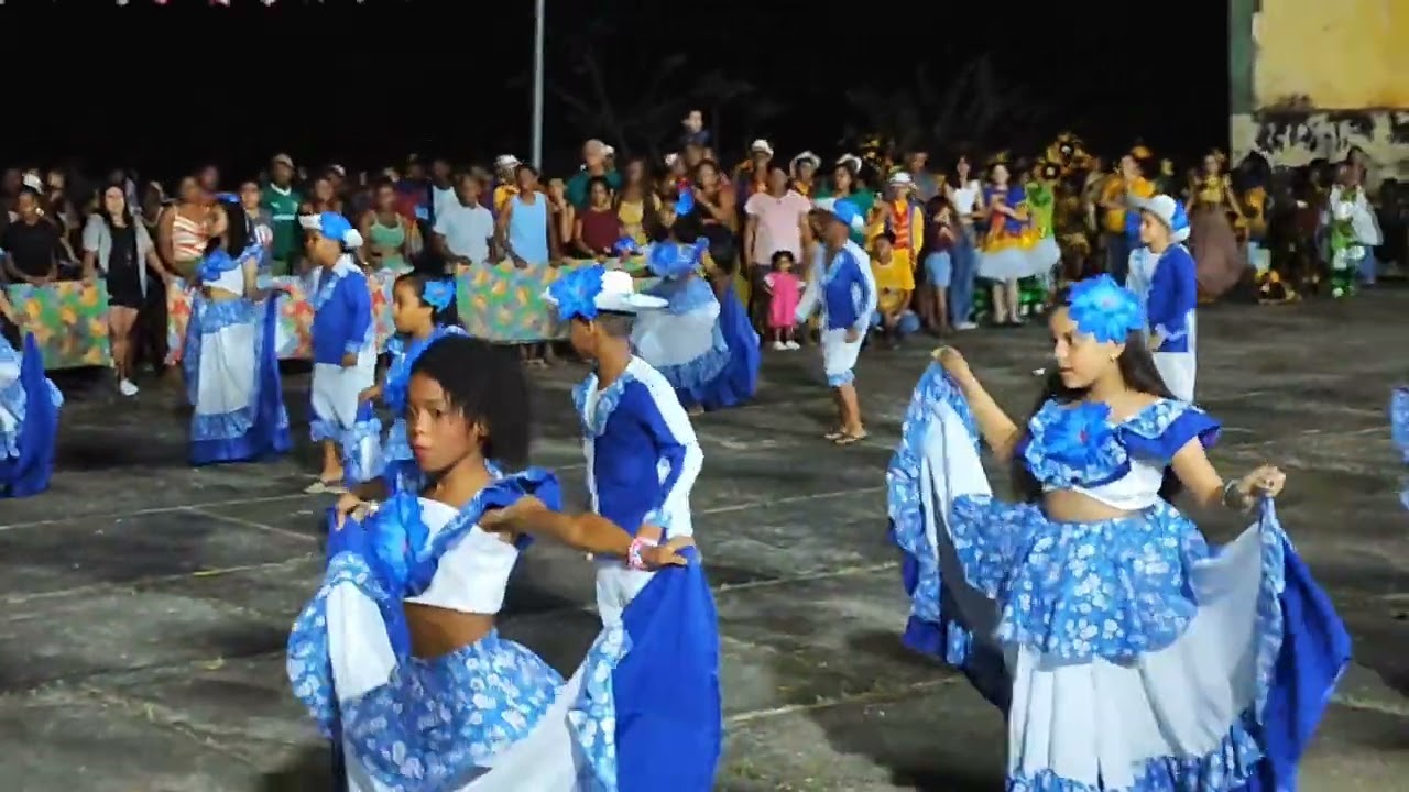 Carimbó encanto do raio de luz, na praça beira mar, arraial do Ceará ano IV. 05 de julho 2025.