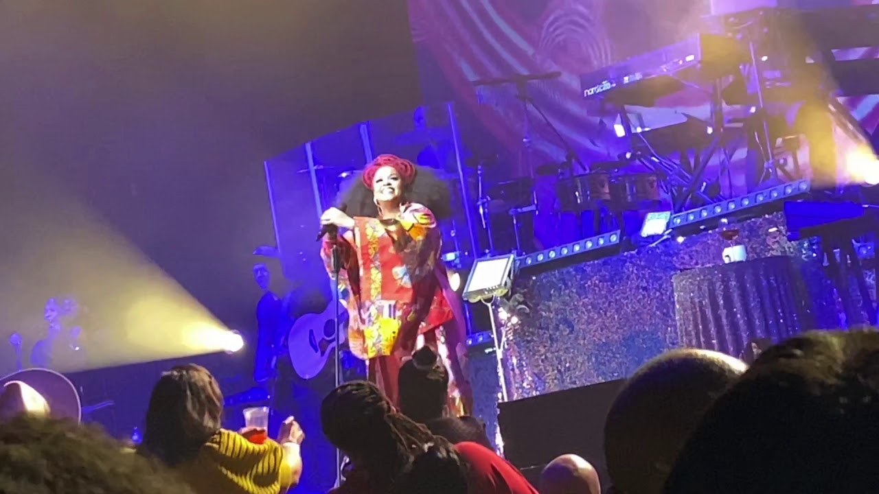 Jill Scott performs The Way LIVE