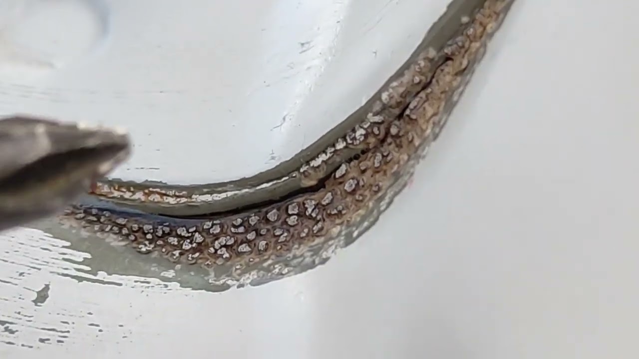 Water leak in Hyundai i20 (2014)