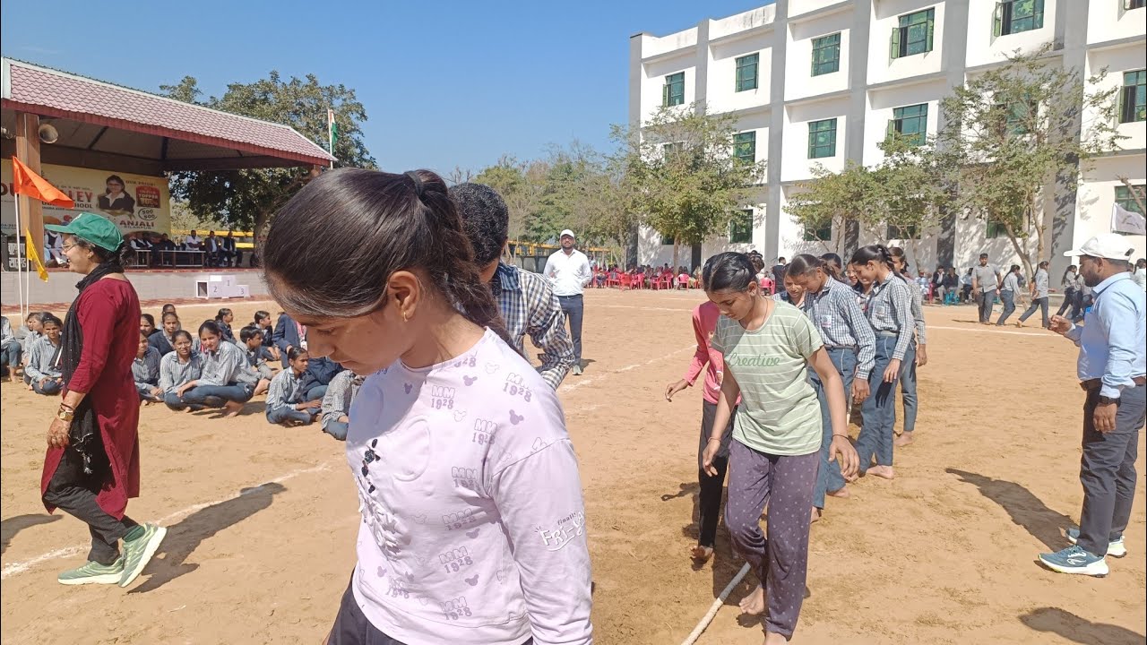 छात्राओं के बीच रस्साकशी (Tug of War) प्रतियोगिता #school #sports #meet #live #video 