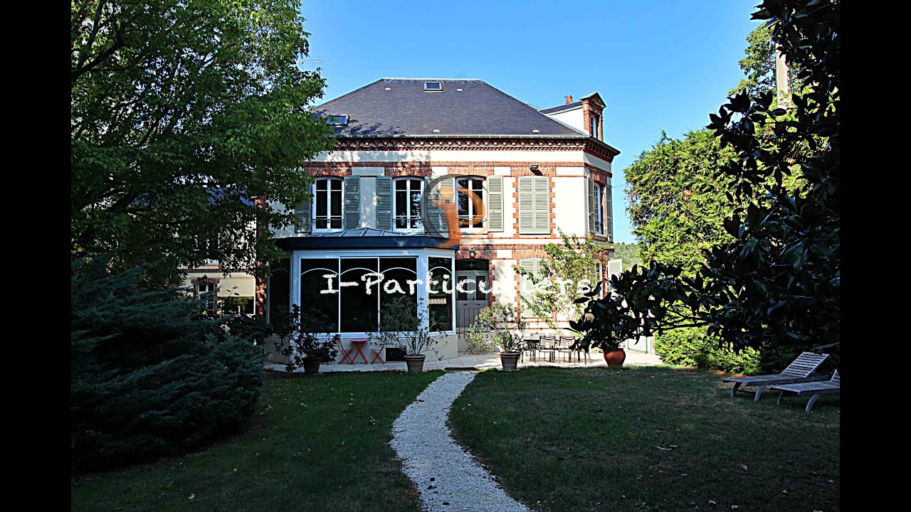 Sens, tout proche Centre ville, Magnifique propriété de caractère sur parc de 1400 m2